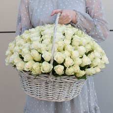 Заказать Корзина с розами "Атена" с доставкой в Charlotte.ru Корзина с розами "Атена"