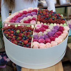 Заказать Подарочная композиция "Сангрия" с доставкой в Charlotte.ru Подарочная композиция "Сангрия"