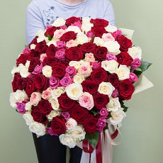 Заказать Букет роз "Яркие моменты" с доставкой в Charlotte.ru Букет роз "Яркие моменты"